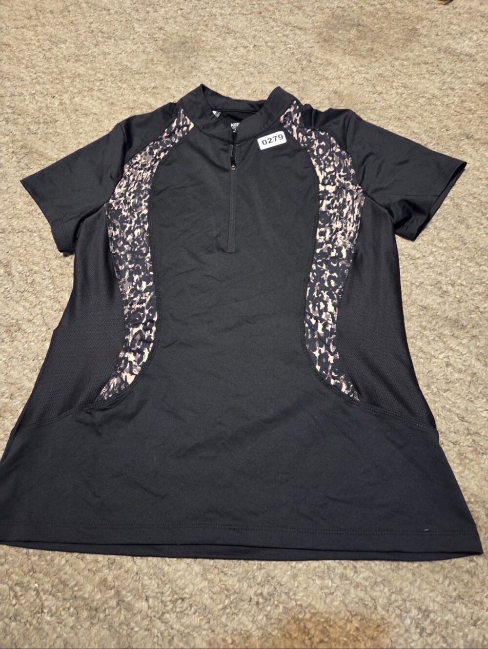 Black Short-Sleeve Athletic Zip Top with Patterned Side Panels